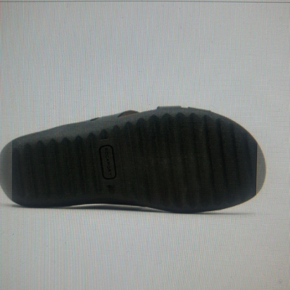 NWB Rockport Ridge Asym Velcro Sandal.   Size 6. Metallic - Picture 4 of 4